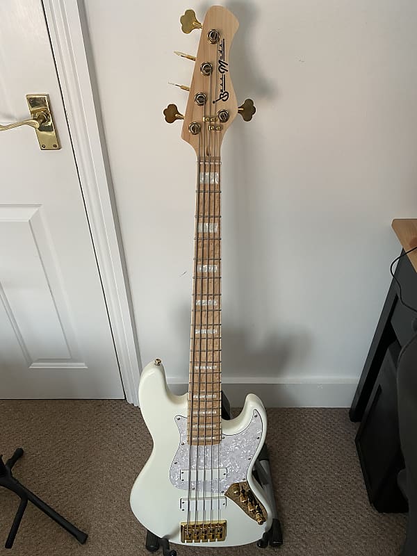 Bass Mods K534 Olympic white | Reverb