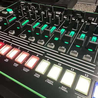 Roland AIRA TR-8 Rhythm Performer | Reverb Canada