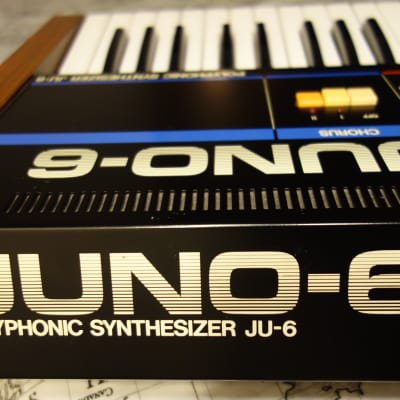 Roland Juno-6 61-Key Polyphonic Synthesizer 1982 - 1984 - Black + FREE amplifier.