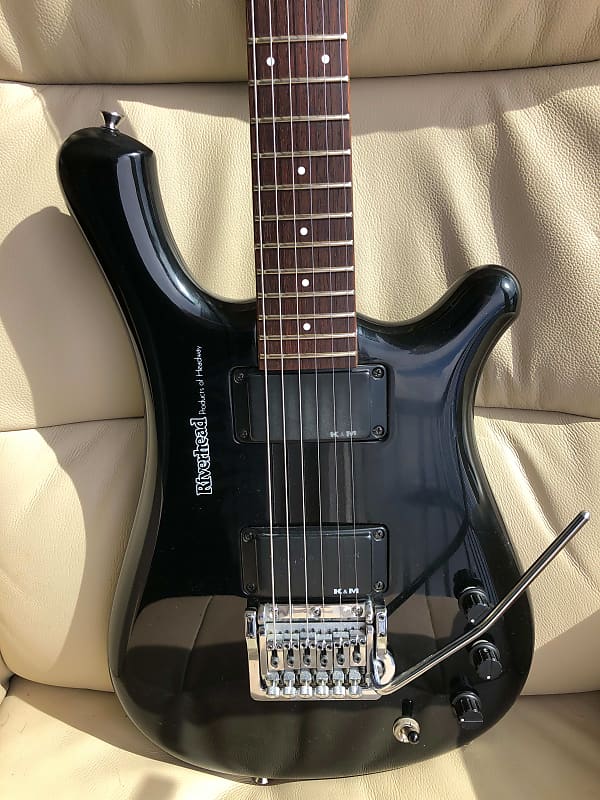 1985 Headway Riverhead headless bass black