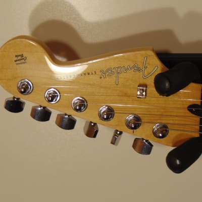 Fender Stratocaster Standard New , Never Played, w/ New Tweed Hard Shell Case, Sunburst image 3