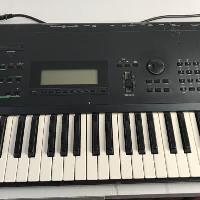 Yamaha SY77 Synthesizer