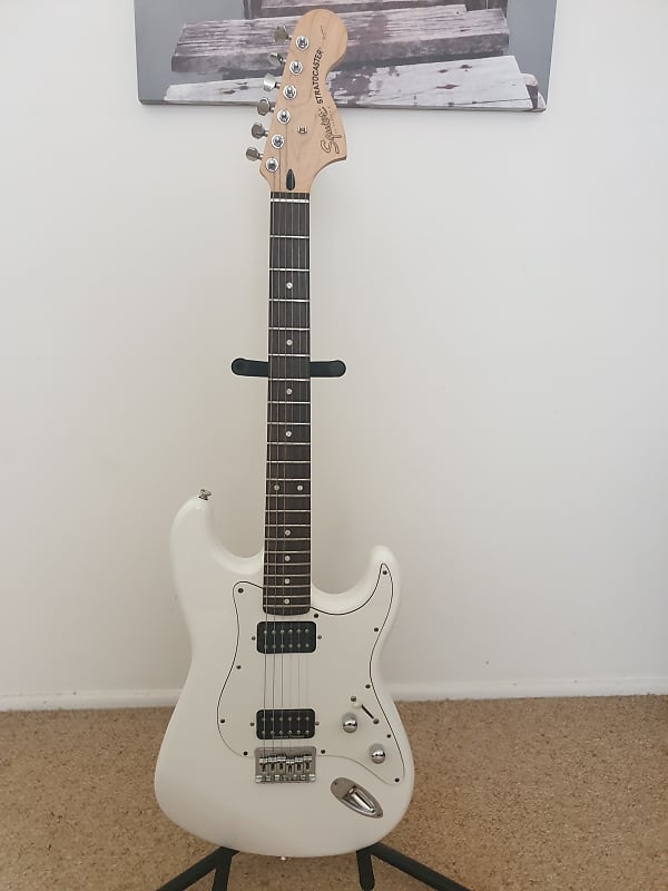 Tom Delonge Fender Squier Stratocaster | Reverb