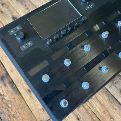 Line 6 Helix Floor Multi Effects Guitar Processor image 3