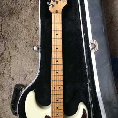 1987-88 Fender American Standard Stratocaster Vintage White w/hard case + extras image 3