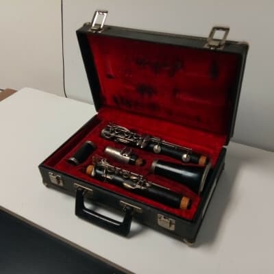Vintage Caravelle Student Model Clarinet With Original Case Ready To Play imagen 1