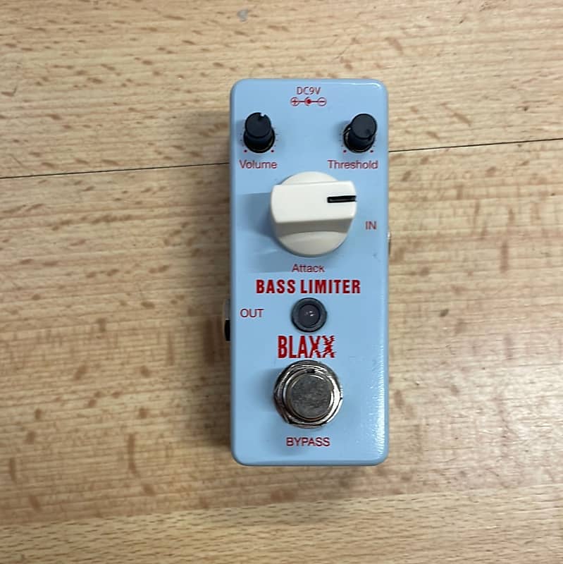 Stagg Blaxx Bass Limiter Guitar Effects Pedal Reverb