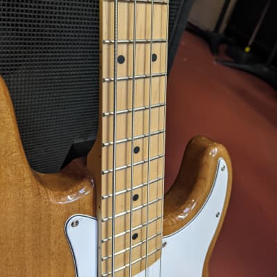 Sleeper! New Johnson Natural Finish Precision Style Bass Guitar - Looks/Plays/Sounds Excellent! image 4