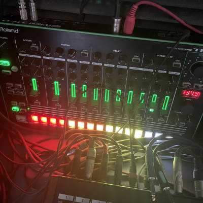 Roland AIRA TR-8 Rhythm Performer Drum Machine 2014 - Present - Black