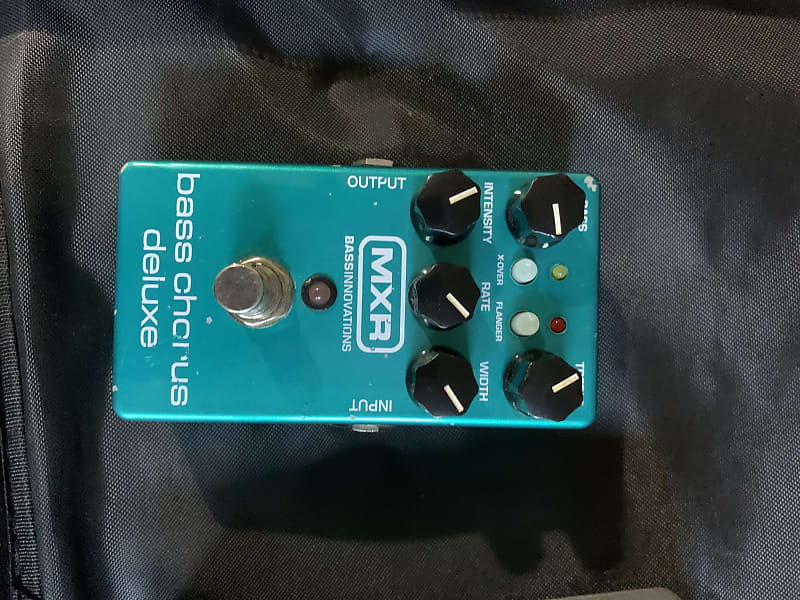 MXR M83 Bass Chorus Deluxe