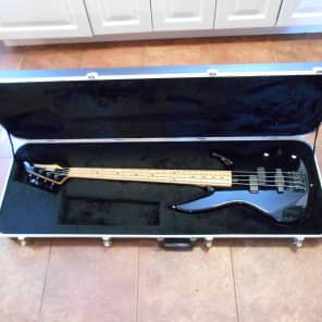 Back when John Myung endorsed Yamaha (RBX6JM, RBXJM2) : r