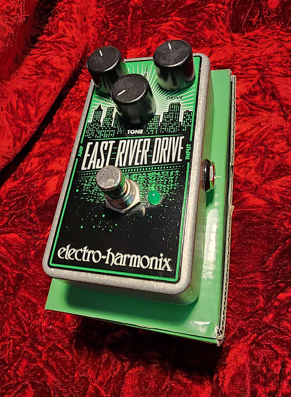 Electro-Harmonix East River Drive