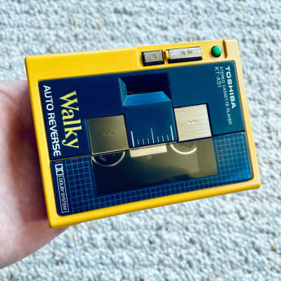 TOSHIBA KT-AS1 Walkman Cassette Player ! Super Rare Candy Yellow ! Motor Running ! image 5
