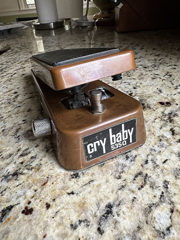 *Rare collector’s item* Dunlop Cry Baby 535Q Copper edition (NOT Cantrell  or Clarke Jr.)