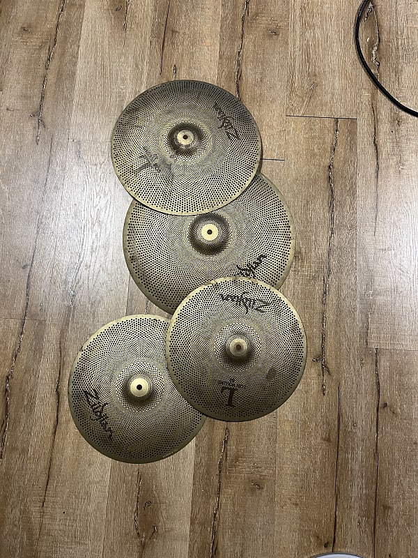 ライラボルストーム　4 369942jat_1.jpg
