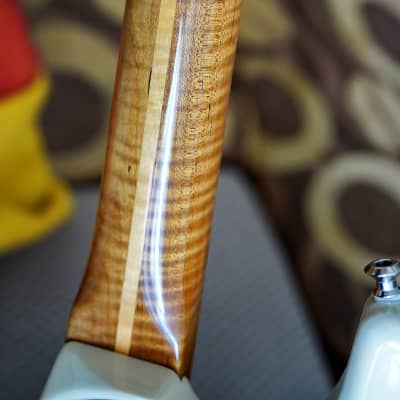 Fender STRATOCASTER CS AMERICAN CUSTOM HONEY BLOND ASH ROASTED TIGER V NECK 2023 - Honey Blonde image 7