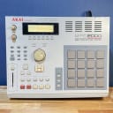 Akai MPC2000 MIDI Production Center - Grey