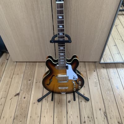 ギター Epiphone Casino Coupe 2014S Epiphone Casino Coupe Natural (2014) - Guitar Compare