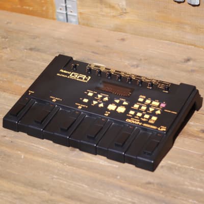 Roland GR-1 Guitar Synthesizer