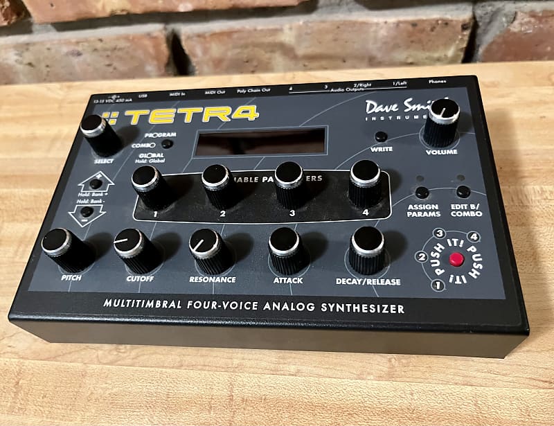 Dave Smith Instruments Tetra Desktop 4-Voice Polyphonic Synthesizer