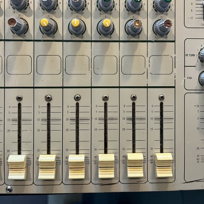 Stramp Ramtec 8ch. power mixer series 8000 image 4
