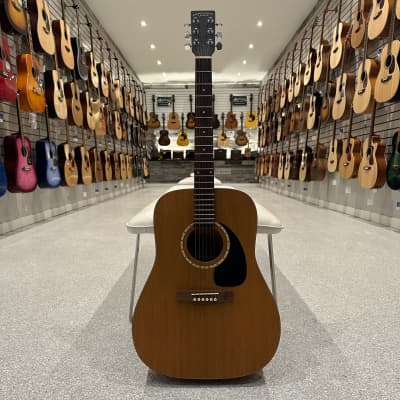 Simon & Patrick 6 Mahogany Spruce Dreadnought Acoustic Guitar