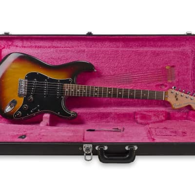 Fender Stratocaster with 3-Bolt Neck, Rosewood Fretboard 1977 - Sunburst image 1