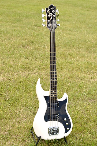 Hagstrom HB-8 : 8-String Bass 2010s :: White :: H-8 Swedish