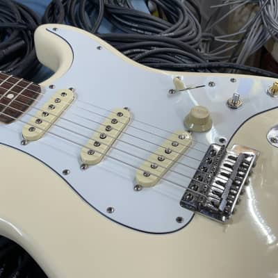 Beautiful Modified and Heavily Upgraded Fender Stratocatser 1994 Vintage Artic White, deep Roasted Neck - Treble Bleed, Blender Pot and Grease Buckets mods!! Upgraded Buddy Guy pups image 10