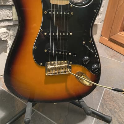 Fender Standard Stratocaster with Maple Fretboard 2006 - 2017 Brown Sunburst image 3