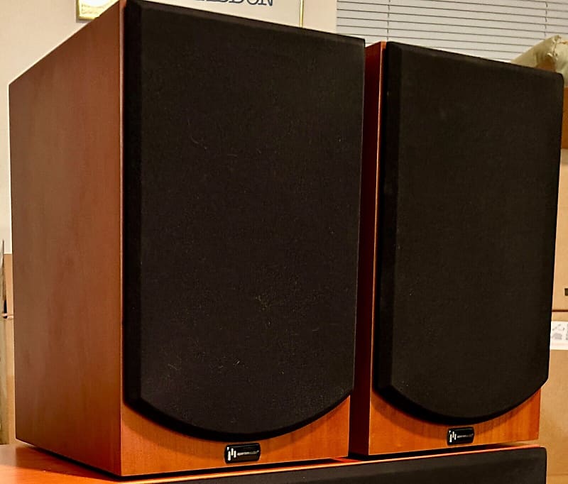 Pair of Aperion Audio Intimus 532-LR bookshelf speakers. Great audiophile sound. Excellent condition. image 1