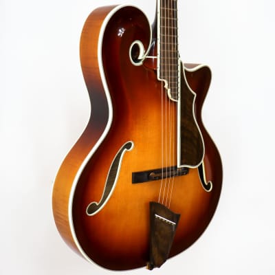 Monteleone 1994 Grand Artist #147 (First One Ever Built) image 3