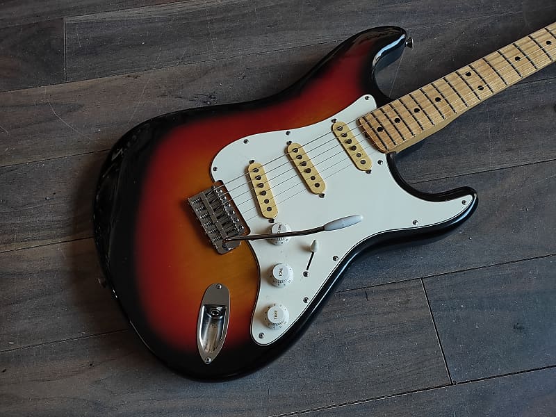 1970's Fresher Straighter FS-331 Stratocaster Sunburst (Made