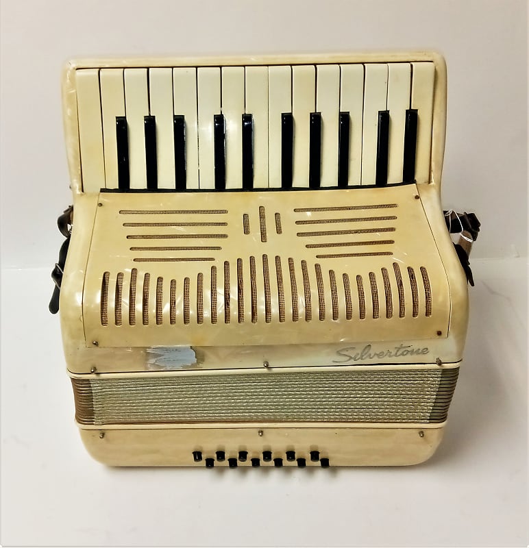 Silvertone Vintage Silvertone Student Size 25/12 Piano Accordion