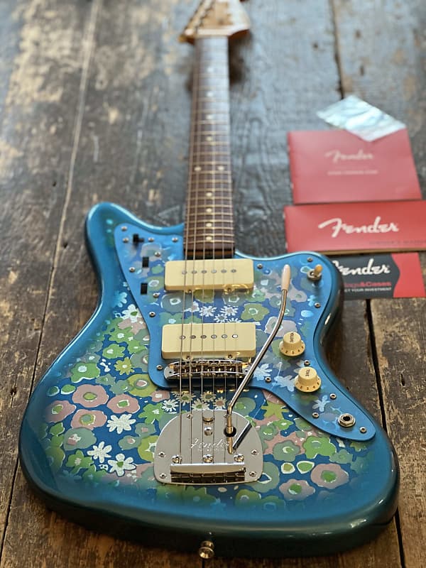 ギター Fender MIJ Traditional 60S Jazzmaster Fender MIJ Traditional 60s Jazzmaster Electric Guitar