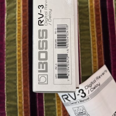 Boss RV-3 Reverb Guitar Effect Pedal Made in Taiwan Pink