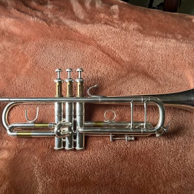 Bach 180S37 Stradivarius Bb Silver Trumpet Trumpet | Reverb