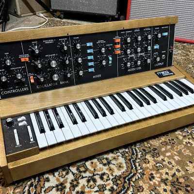 Moog Minimoog Model D Reissue 44-Key Monophonic Synthesizer 2017 - Black / Wood with Box and Paperwork image 3