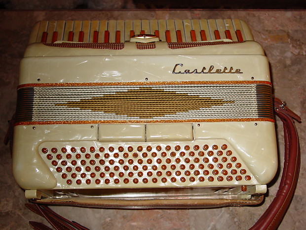Castle アコーディオン made in Italy Castle アコーディオン made in Italy