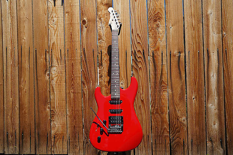 G&L USA Legacy HSS RMC Rally Red Left Handed 6-String w/Case (FINISH  BLEM/CLOSEOUT)