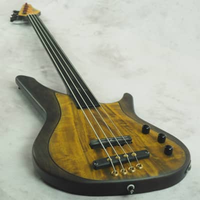 Manne Acoustibass4 satin special  2020 brown /honey top image 3