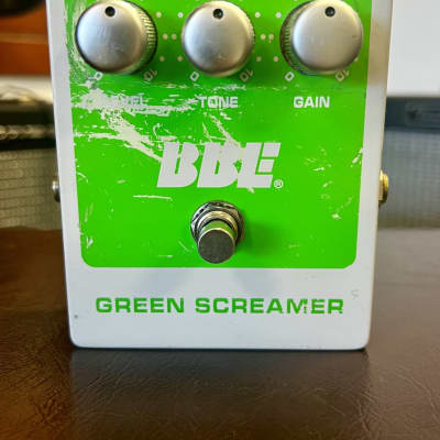 ギター BBE Green Screamer Vintage Overdrive Review & Demo: BBE Green Screamer Overdrive Effects Pedal