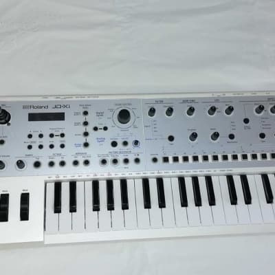 Roland JD-Xi 37-Key Analog/Digital Crossover Synthesizer 2015 - Present - White