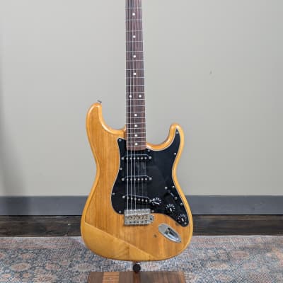 Fender japan st57lh ストラトキャスター レフティ