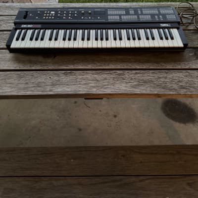 Siel DK80 2 DCO analog Dynamic Bitimbric Synthesizer with SSM filter 61 keys
