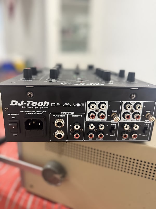 DJ-Tech - DIF-2S MKII - 2 CH. DJ Scratch Mixer w/ innoFADER