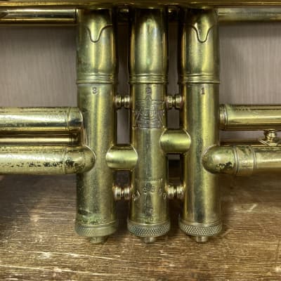 Vintage/Pre-owned Buescher TrueTone "Union Label" Series Trumpet w/ wood case image 3