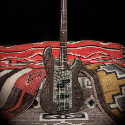 2008 Trussart Steelcaster Bass "Rust on Cream Gator" image 2