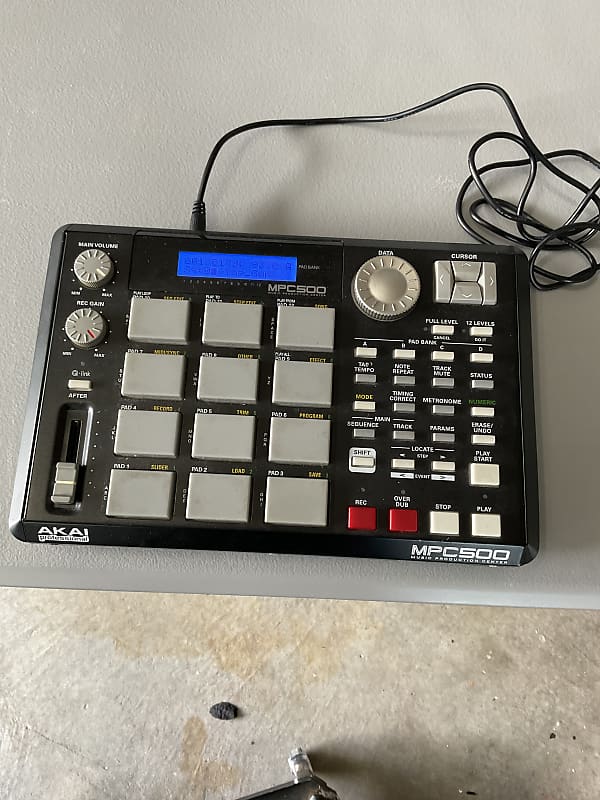 Akai MPC500 Music Production Center 2006 - 2013 - Black | Reverb