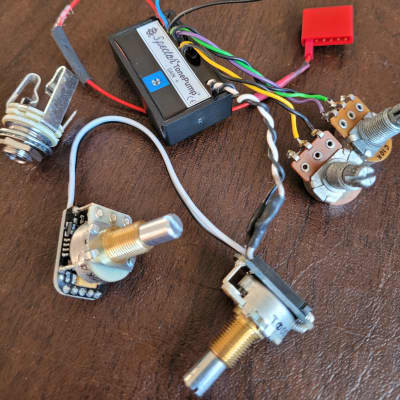 Spector Tonepump 2023w/EMG volume control and Low Pass
